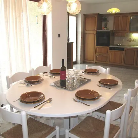 Apartment Nela 2 بولا