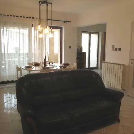 Apartment Nela 2 بولا